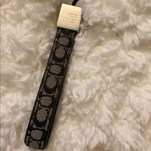 🔅 Coach keychain loop